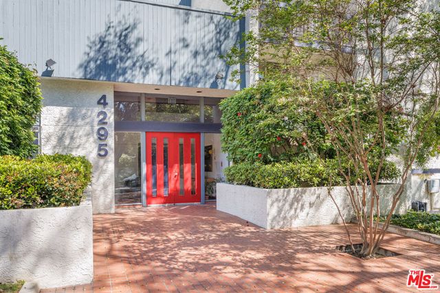 4295 Via Arbolada 312, Los Angeles, CA 90042