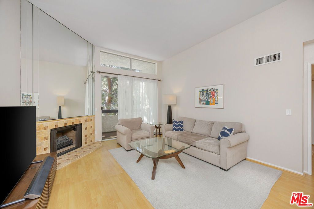 4295 Via Arbolada 312, Los Angeles, CA 90042