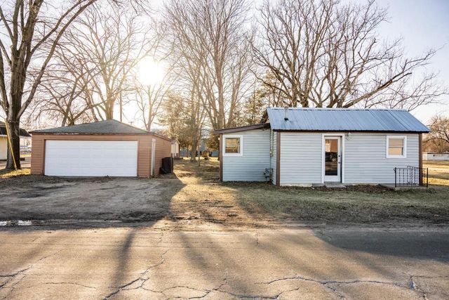 714 County Road M, New Lisbon, WI 53950