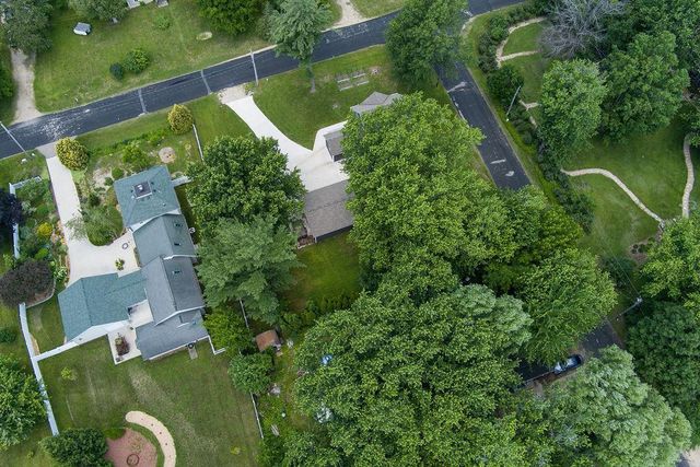 570 Academy Drive, Edgerton, WI 53534