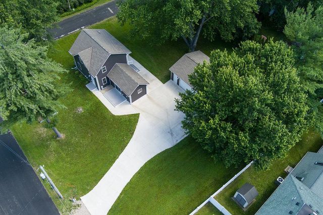 570 Academy Drive, Edgerton, WI 53534
