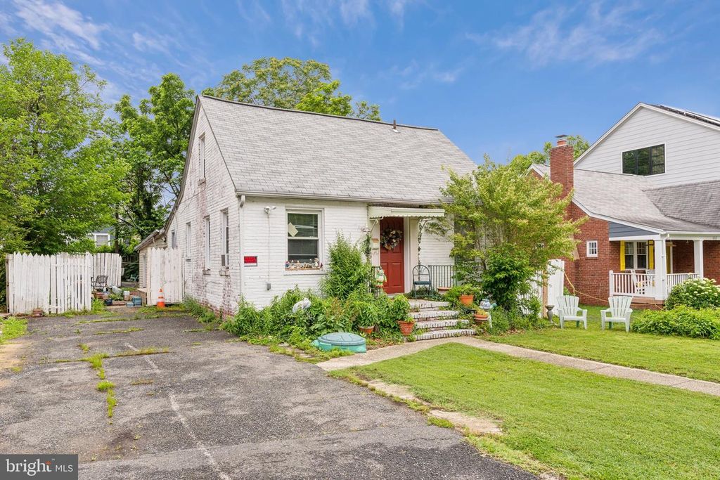 1019 21ST ST S, Arlington, VA 22202