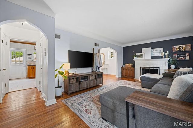 6201 Oleatha Avenue, St Louis, MO 63139
