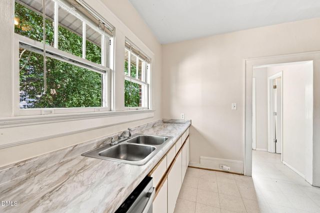 3123 Stanhope Avenue, Raleigh, NC 27607