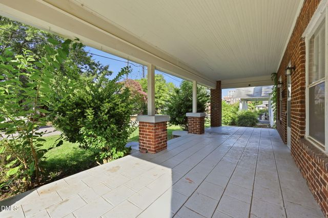 3123 Stanhope Avenue, Raleigh, NC 27607