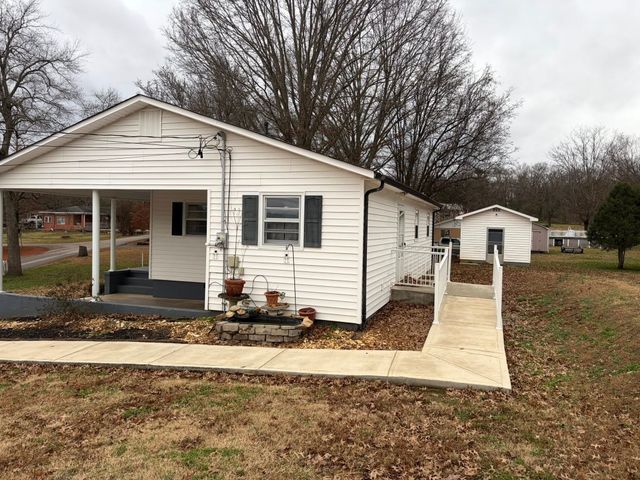 215 Orchard Ln, Mcminnville, TN 37110