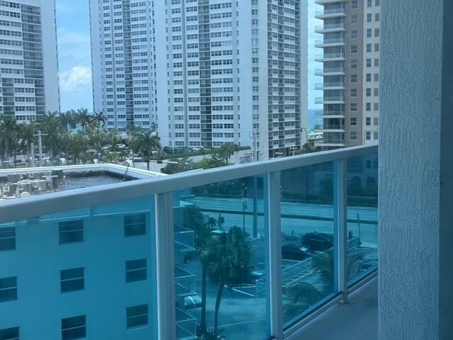 1945 S Ocean Drive 509, Hallandale Beach, FL 33009