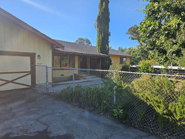1527 Pleasant Hill Road, Lafayette, CA 94549
