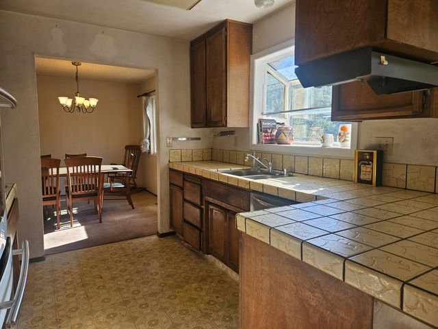 1527 Pleasant Hill Road, Lafayette, CA 94549