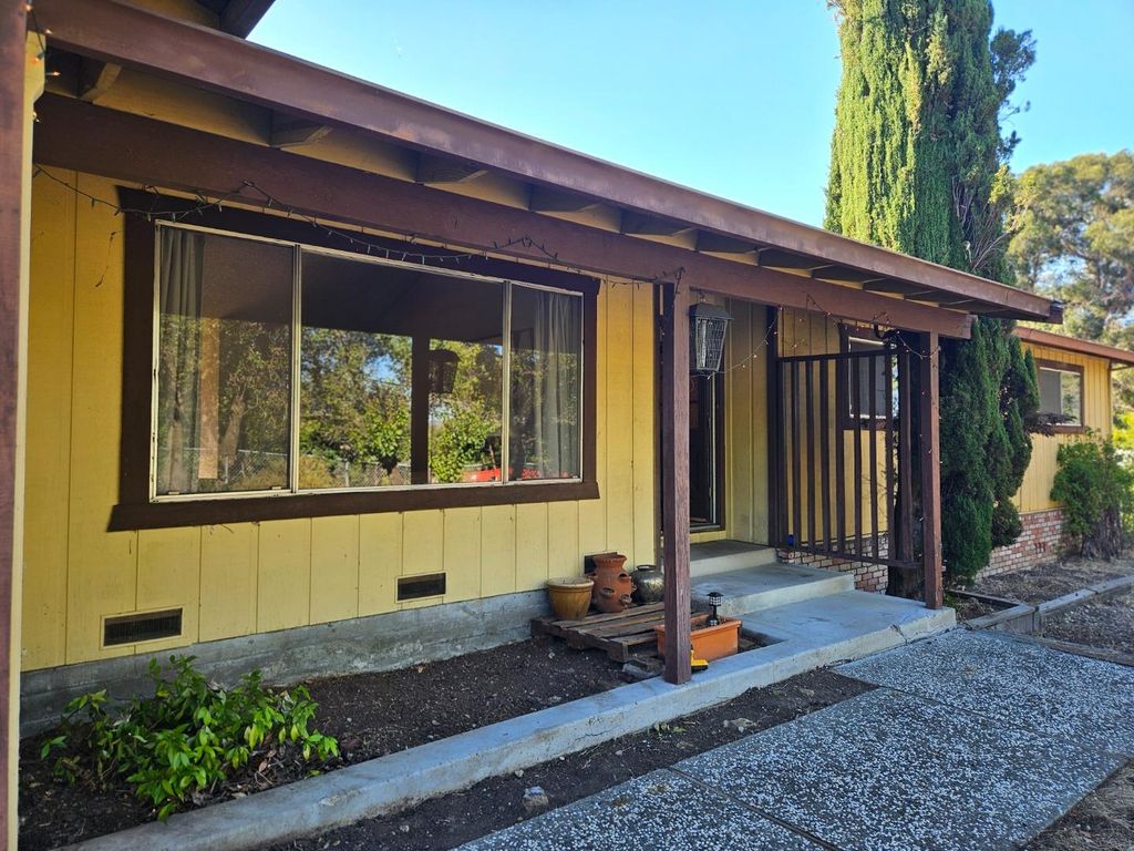 1527 Pleasant Hill Road, Lafayette, CA 94549