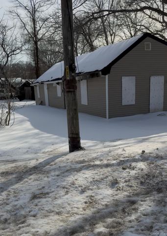 182 Frowein Road, Center Moriches, NY 11934