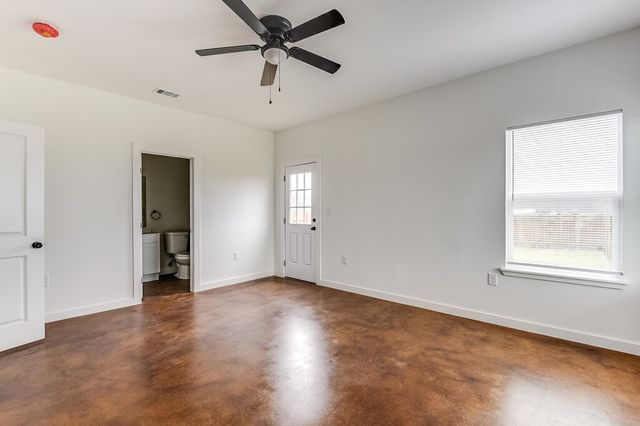 1020 Burnett Boulevard B, Alvarado, TX 76009