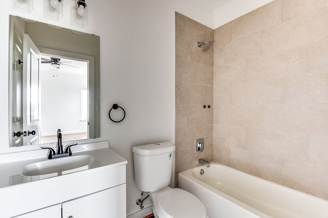 1020 Burnett Boulevard B, Alvarado, TX 76009