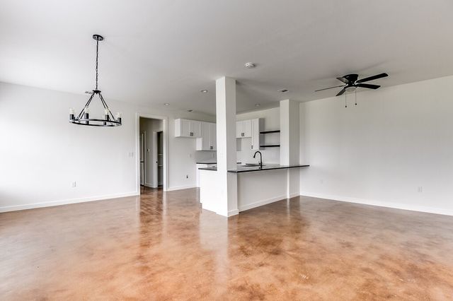 1020 Burnett Boulevard B, Alvarado, TX 76009