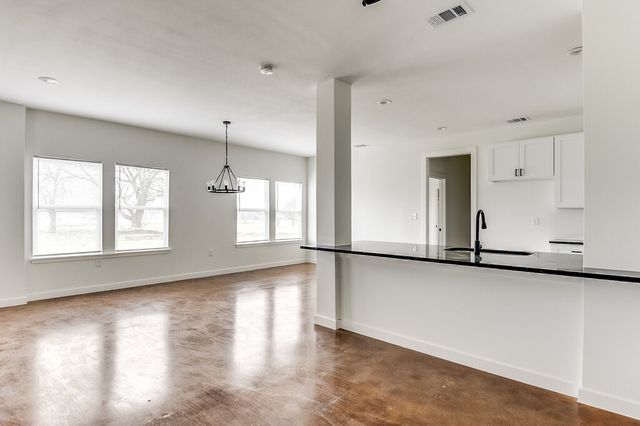 1020 Burnett Boulevard B, Alvarado, TX 76009