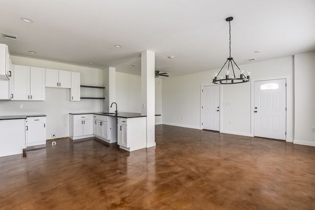 1020 Burnett Boulevard B, Alvarado, TX 76009