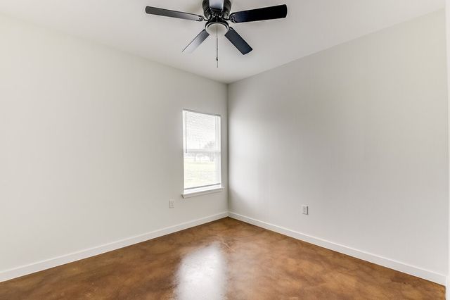 1020 Burnett Boulevard B, Alvarado, TX 76009