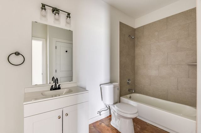 1020 Burnett Boulevard B, Alvarado, TX 76009