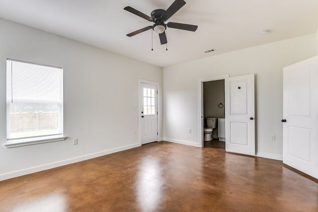 1020 Burnett Boulevard B, Alvarado, TX 76009