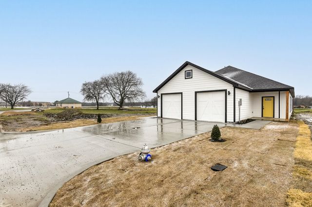 1020 Burnett Boulevard B, Alvarado, TX 76009