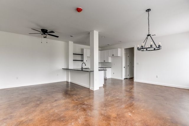 1020 Burnett Boulevard B, Alvarado, TX 76009