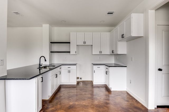 1020 Burnett Boulevard B, Alvarado, TX 76009
