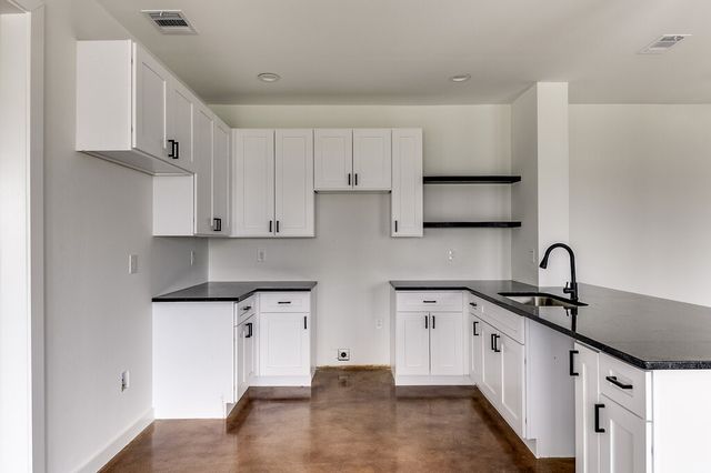 1020 Burnett Boulevard B, Alvarado, TX 76009