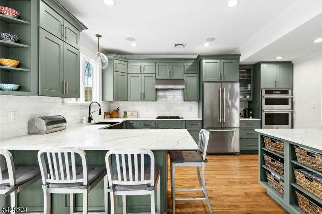 24 Windsor Pl, Cranford Twp., NJ 07016