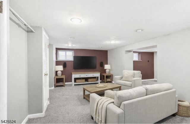 24 Windsor Pl, Cranford Twp., NJ 07016