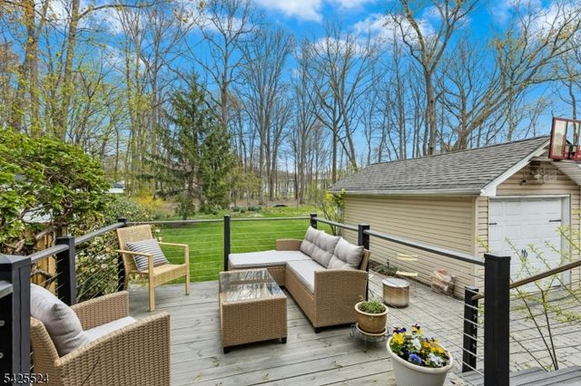 24 Windsor Pl, Cranford Twp., NJ 07016