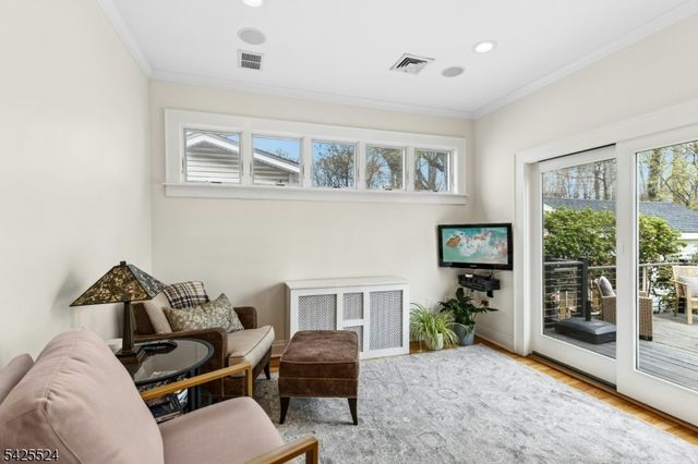 24 Windsor Pl, Cranford Twp., NJ 07016