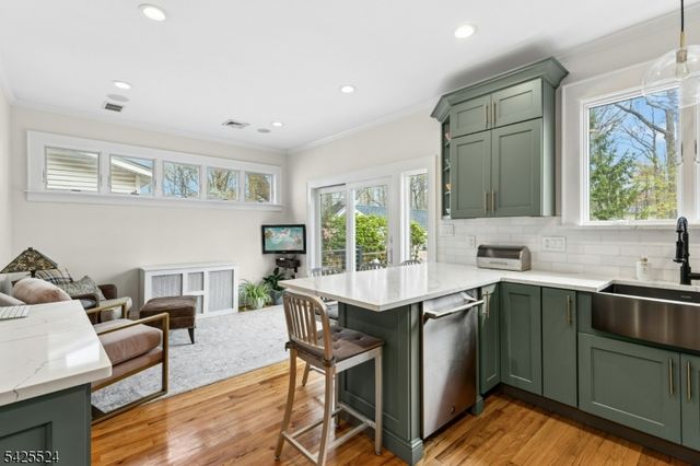 24 Windsor Pl, Cranford Twp., NJ 07016