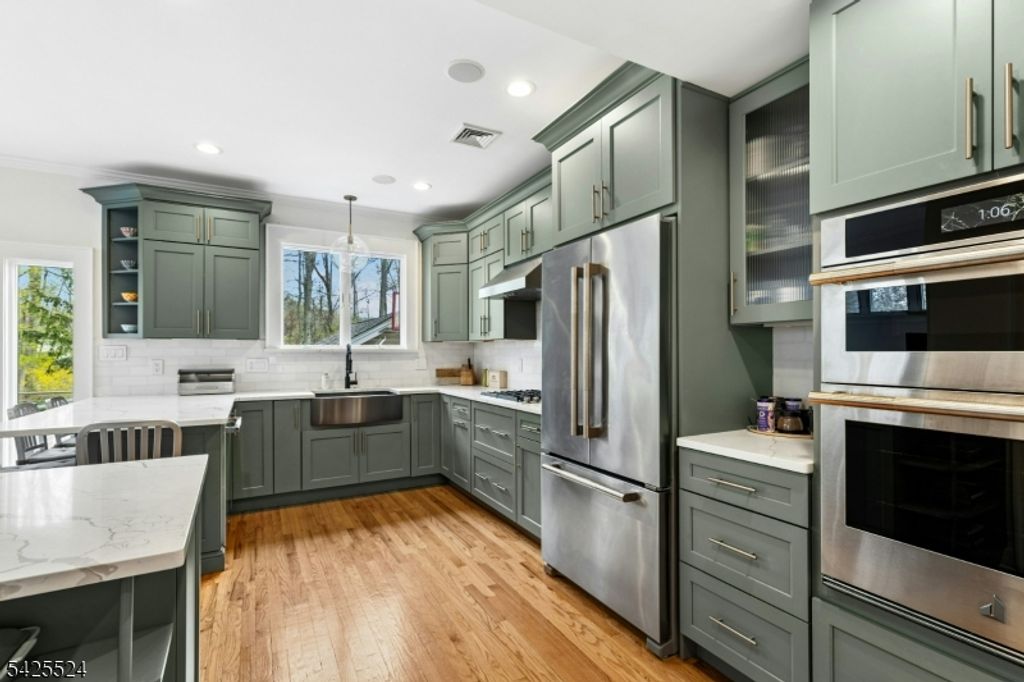 24 Windsor Pl, Cranford Twp., NJ 07016
