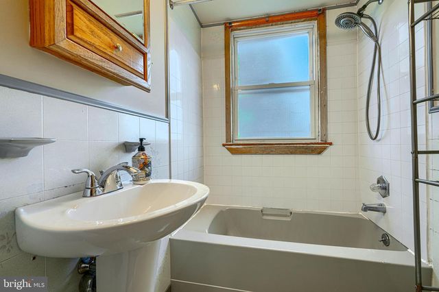 400 CELESTE, Baltimore, MD 21221
