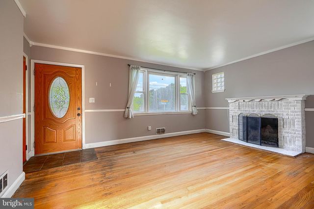 400 CELESTE, Baltimore, MD 21221