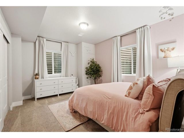 8762 Dunraven St, Arvada, CO 80007
