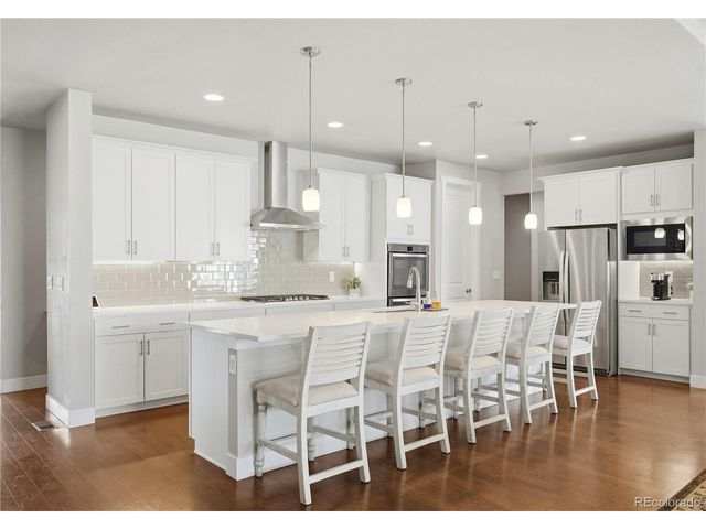 8762 Dunraven St, Arvada, CO 80007