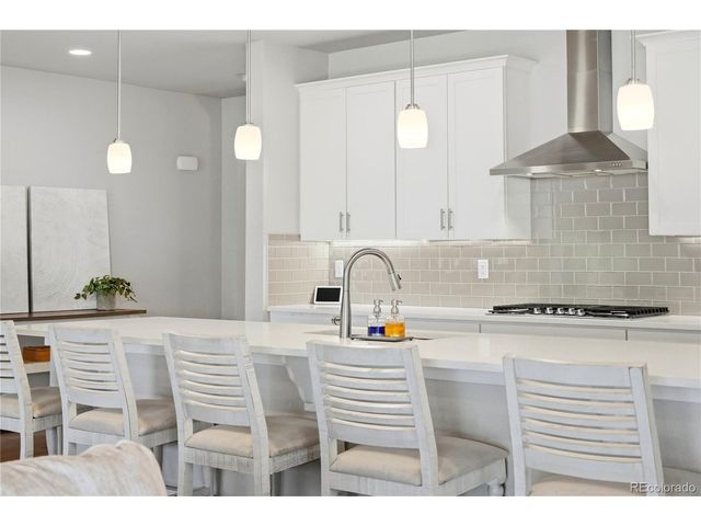 8762 Dunraven St, Arvada, CO 80007