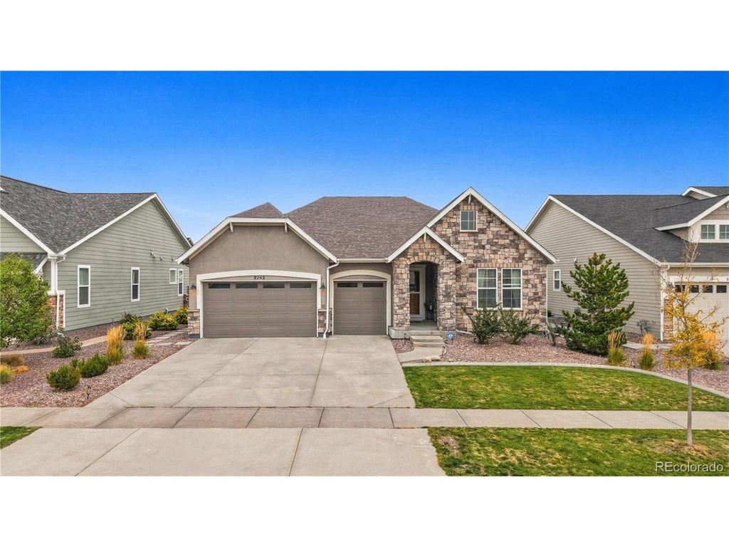 8762 Dunraven St, Arvada, CO 80007