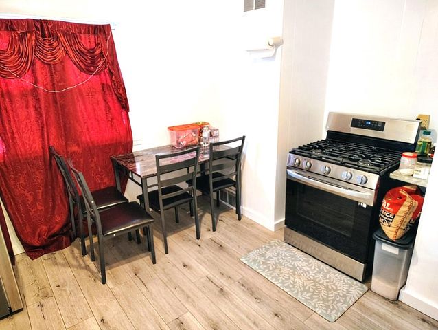 1561 W Morgan AVENUE, Milwaukee, WI 53221