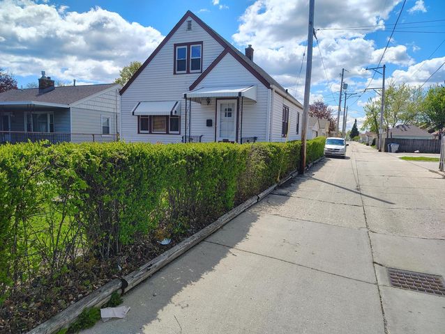 1561 W Morgan AVENUE, Milwaukee, WI 53221