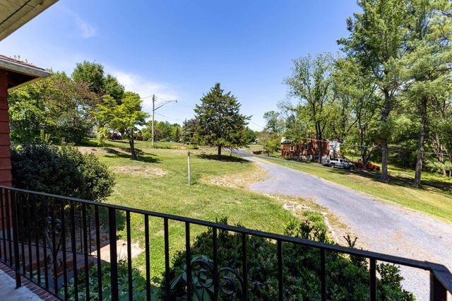 117 GROVE AVE, Edinburg, VA 22824