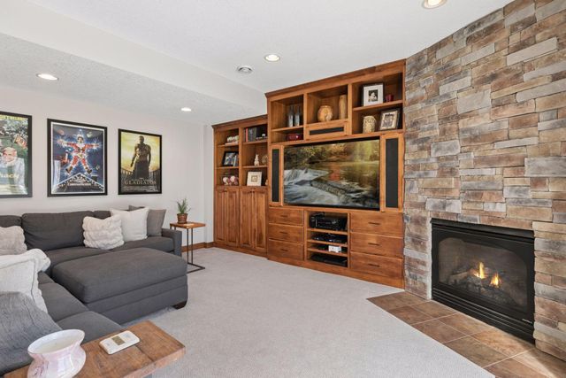 20643 Hazelwood Trail, Lakeville, MN 55044