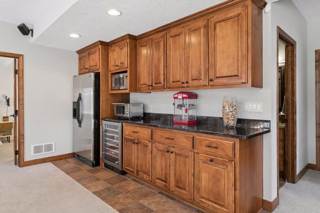 20643 Hazelwood Trail, Lakeville, MN 55044