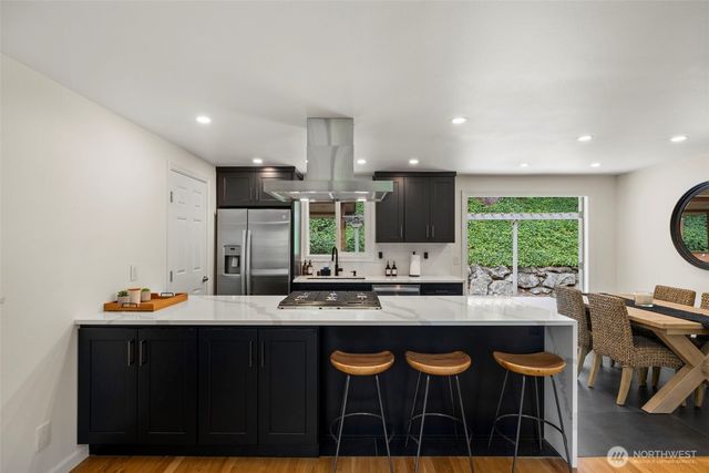 450 Mount Defiance Circle SW, Issaquah, WA 98027