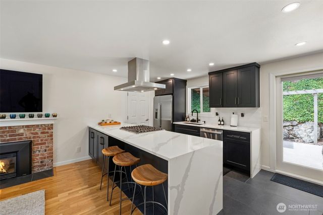 450 Mount Defiance Circle SW, Issaquah, WA 98027