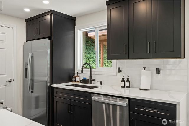 450 Mount Defiance Circle SW, Issaquah, WA 98027