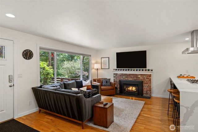 450 Mount Defiance Circle SW, Issaquah, WA 98027