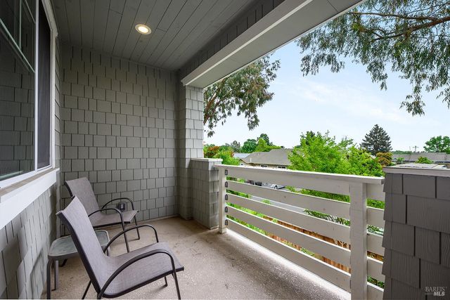 228 Johnson St, Windsor, CA 95492