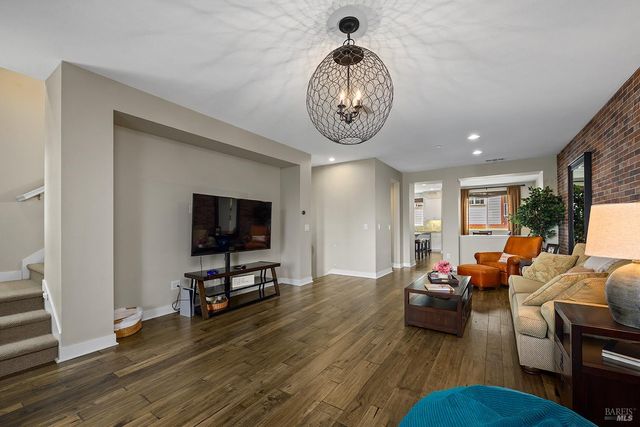 228 Johnson St, Windsor, CA 95492